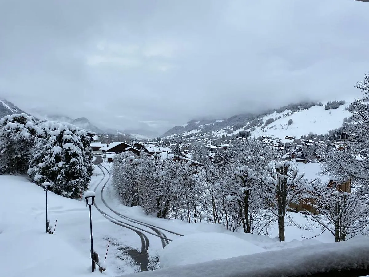 CHALET  JEANE  proche centre Megève 0*,